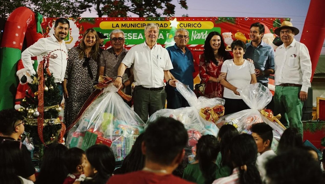 /municipio-de-curico-entregara-15-mil-juguetes-por-navidad