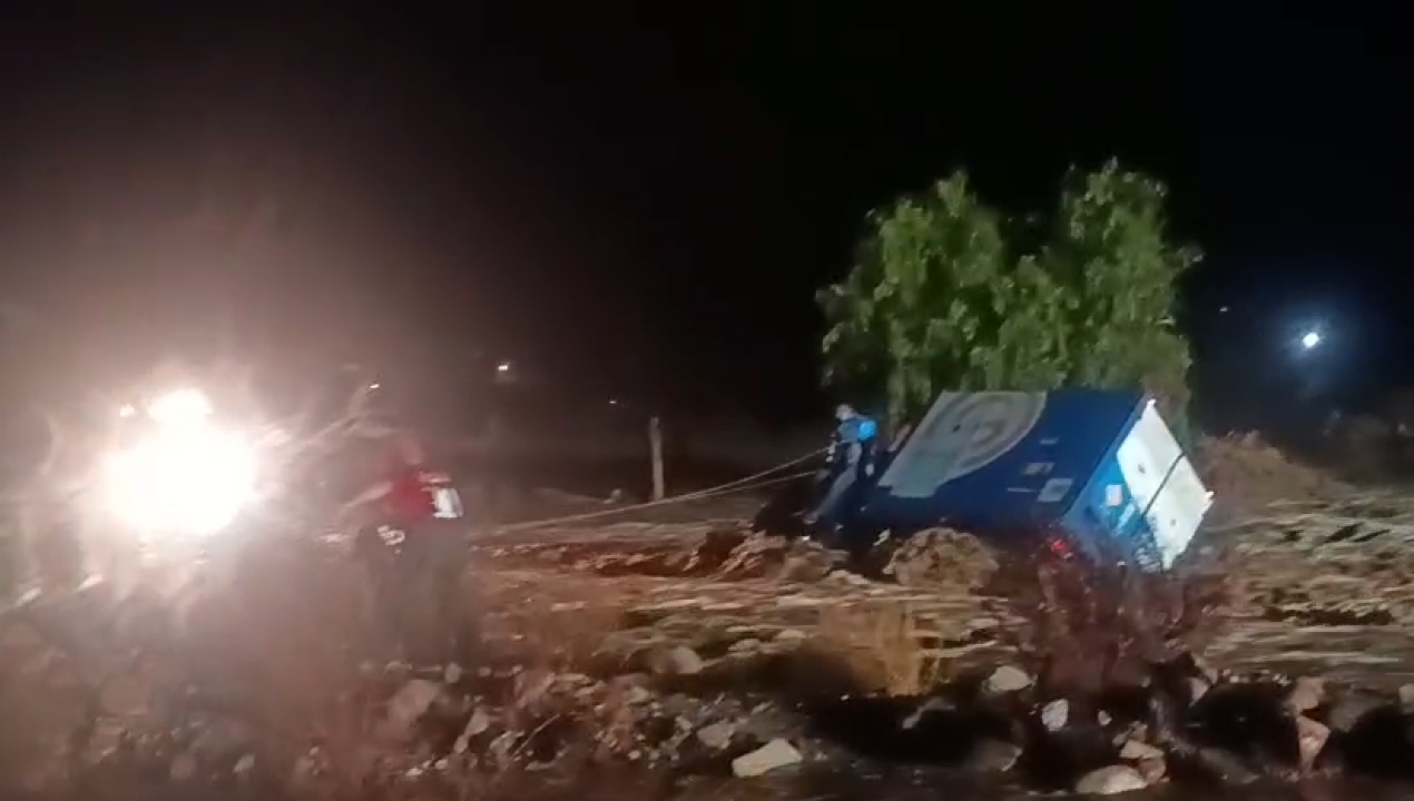 /actualidad/desastres-naturales/lluvias/video-los-efectos-del-sistema-frontal-en-coquimbo-rio-arraso-con-puente