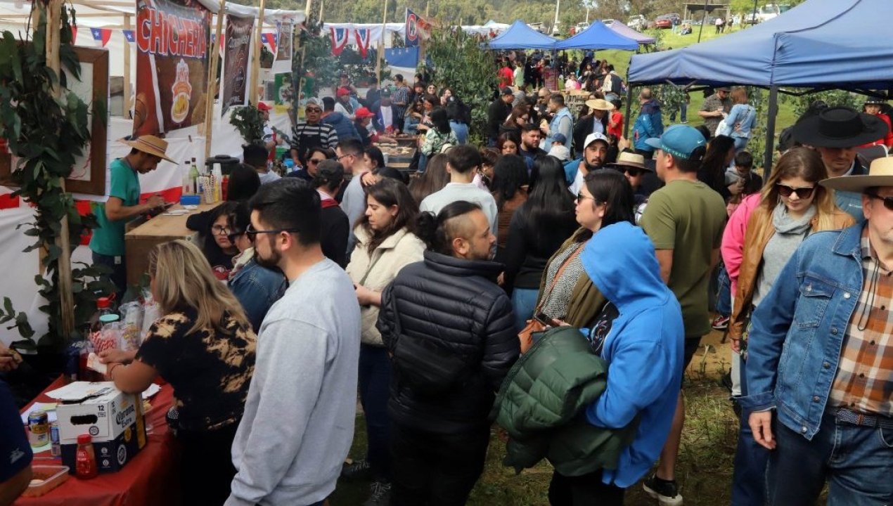 /actualidad/festivos/fiestas-patrias/4-dias-de-celebracion-gobierno-analiza-declarar-feriado-el-17-de