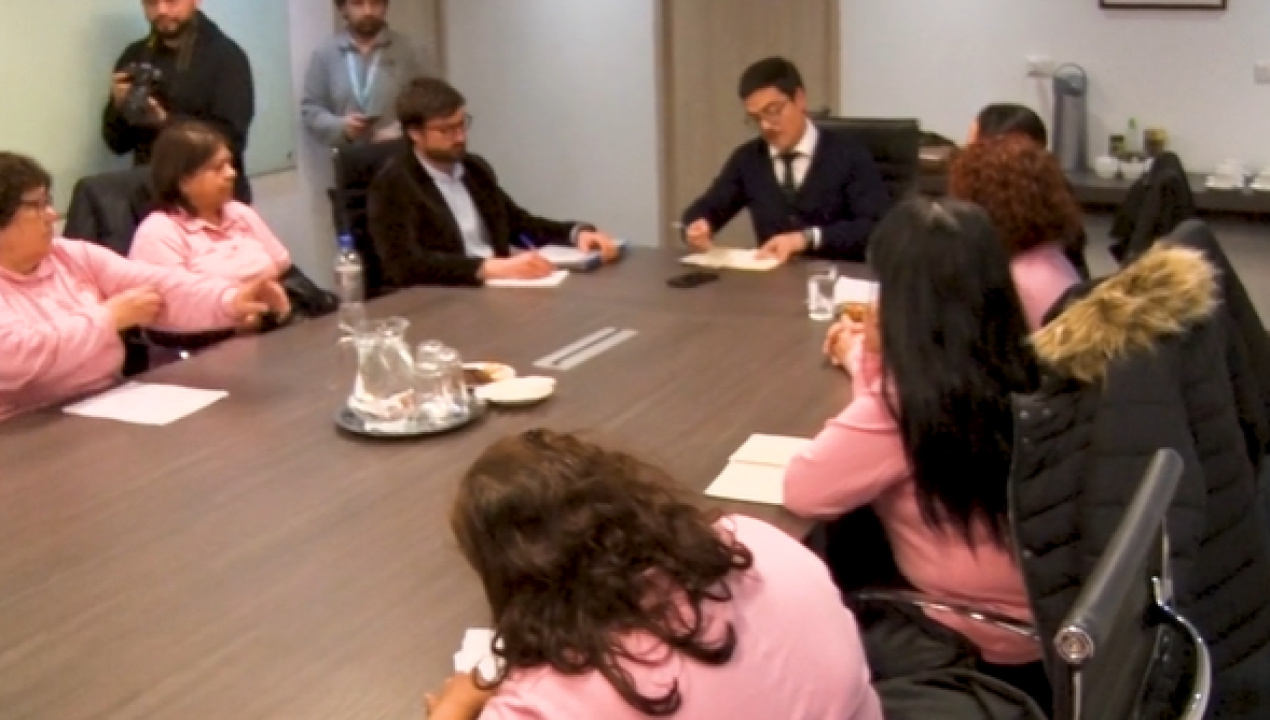 /actualidad/educacion/junaeb/manipuladoras-de-alimentos-de-o-higgins-se-reunen-con-junaeb-por-caso-de