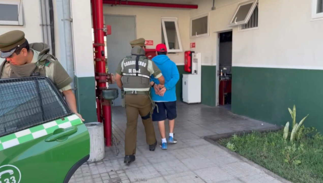 /trabajo-coordinado-entre-municipio-y-carabineros-permite-detencion-de-2